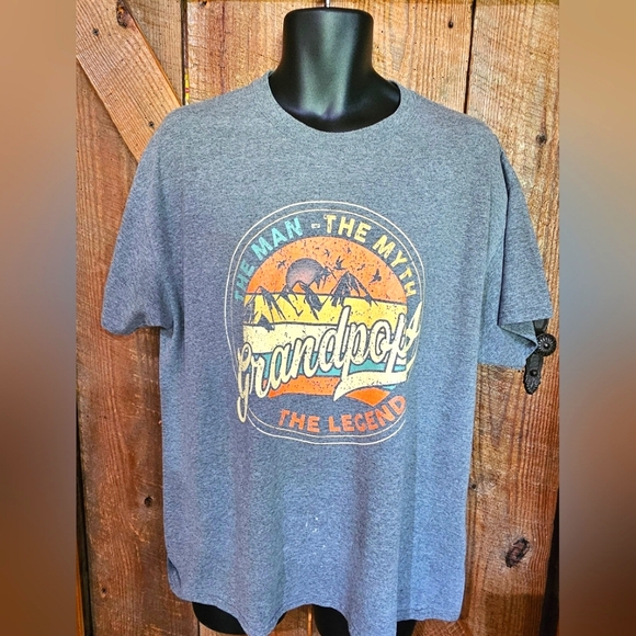 Grandpops The Man The Myth The Legend Size XL Tshirt READ - Picture 1 of 7